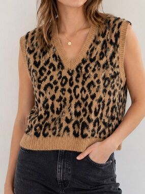 Marled V-Neck Leopard Sweater Vest - Tan and Black